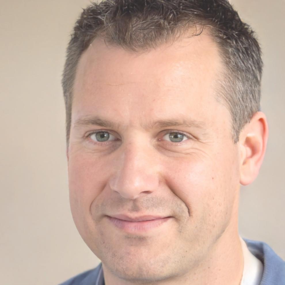 Retrato profissional de Evandro Quintela, especialista em prototipação