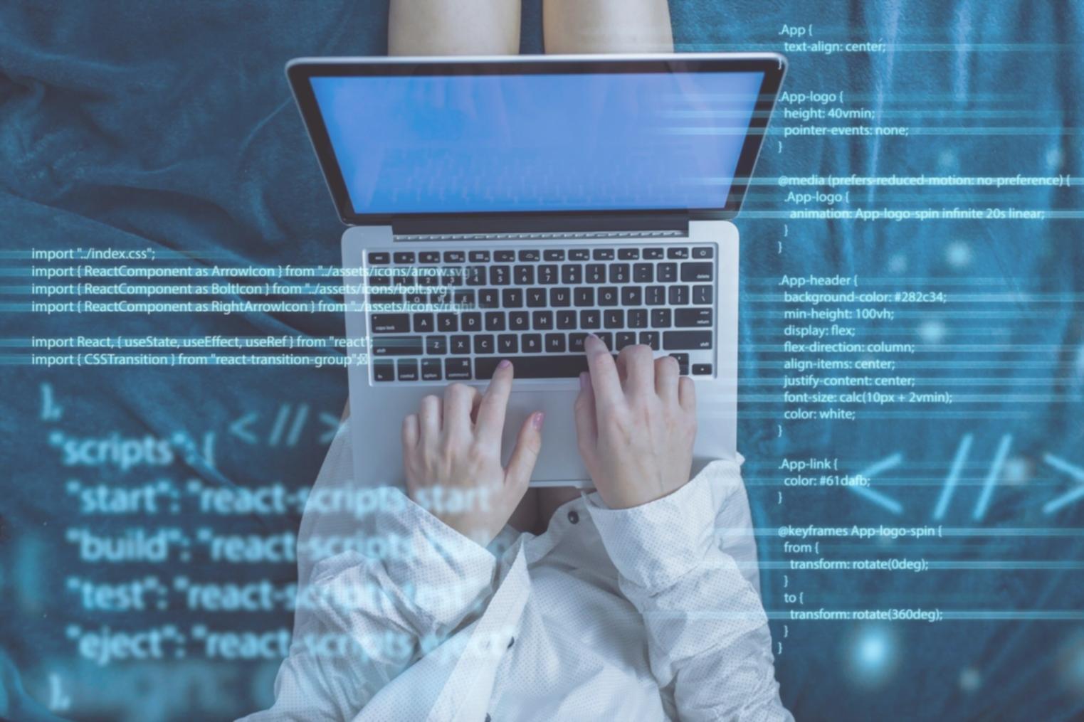 Equipe colaborando em projeto de design de interface